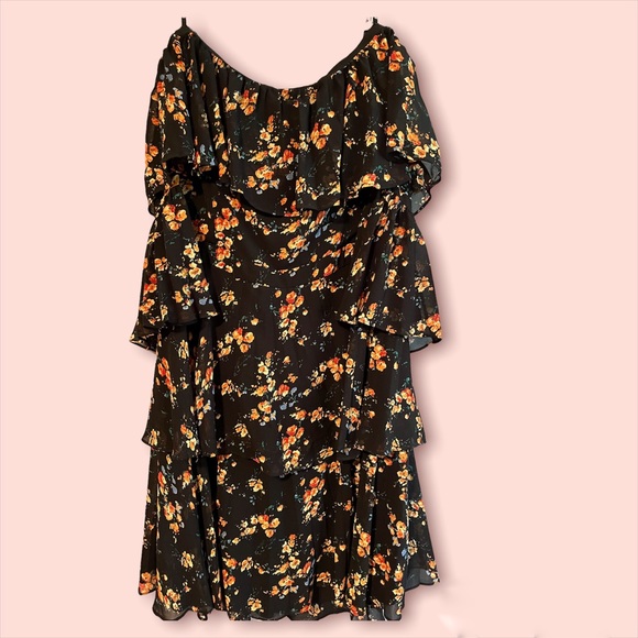 Off the Shoulder Floral Layered Midi - Picture 3 of 4